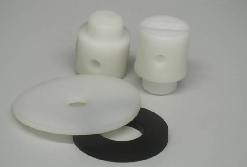 Usinagem de Plástico Flanges em ABCD - Usinagem em Peças Plásticas